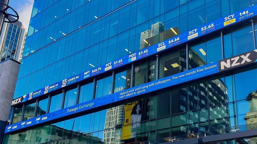 New Zealand's S&P/NZX 50 Falls 0.7% as RBNZ Pauses Rate Cuts